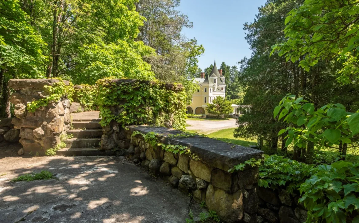 The Hitchcock Estate For Sale