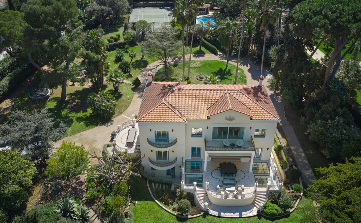 Belle Époque villa Cap d’Antibes sea view For Rent