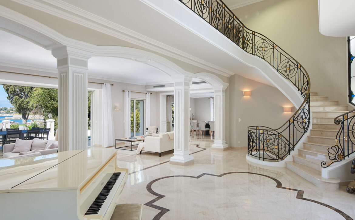 Belle Époque villa Cap d’Antibes sea view For Rent