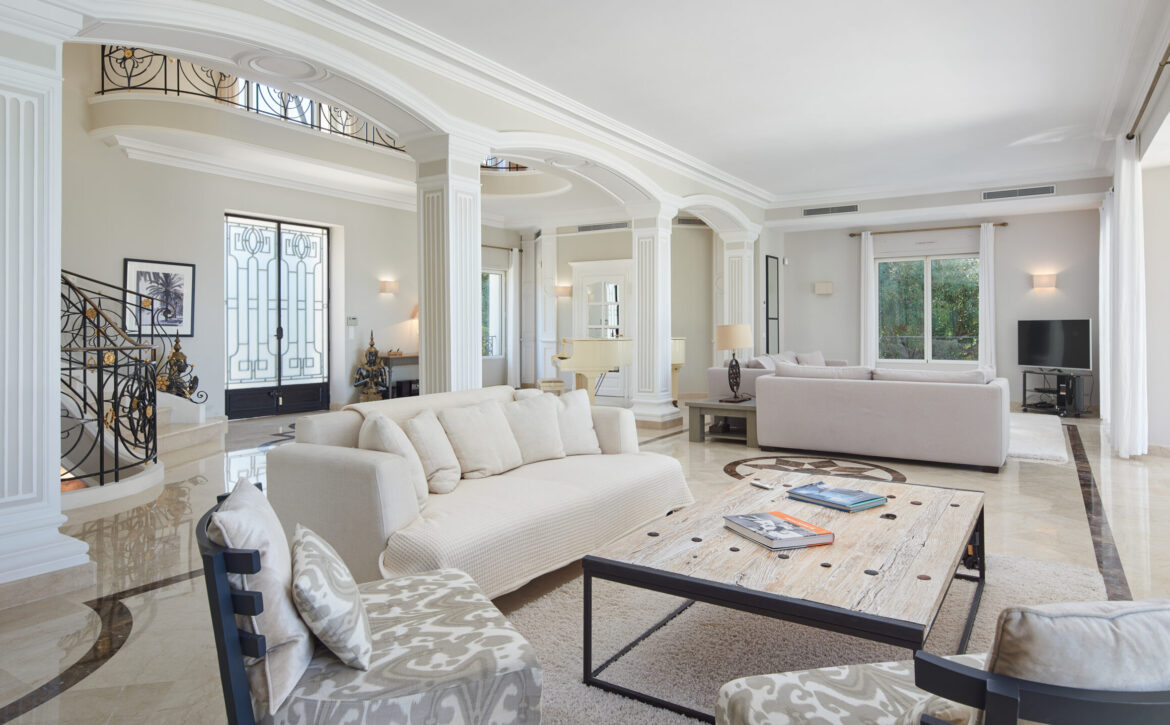 Belle Époque villa Cap d’Antibes sea view For Rent