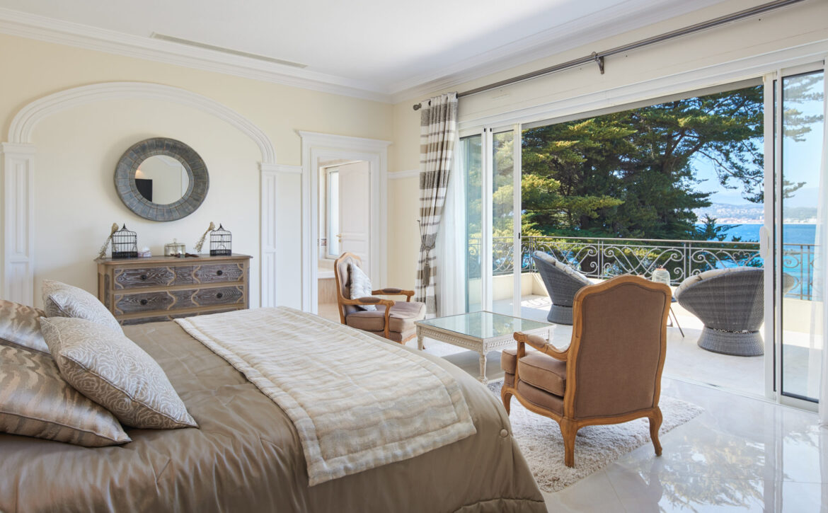 Belle Époque villa Cap d’Antibes sea view For Rent