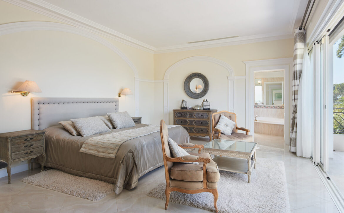 Belle Époque villa Cap d’Antibes sea view For Rent