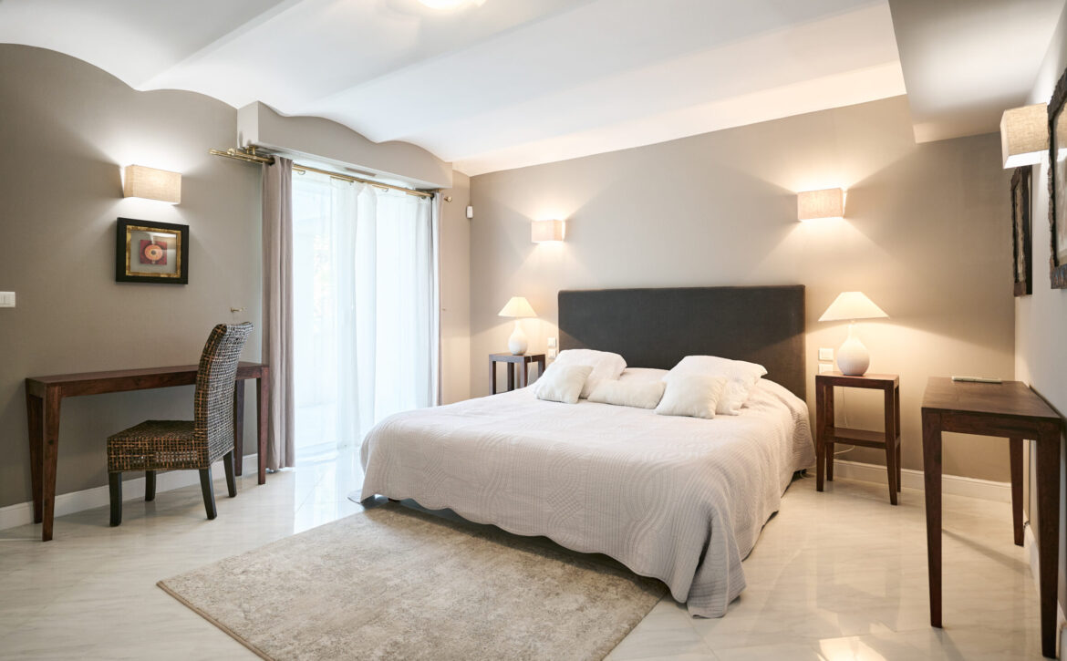 Belle Époque villa Cap d’Antibes sea view For Rent