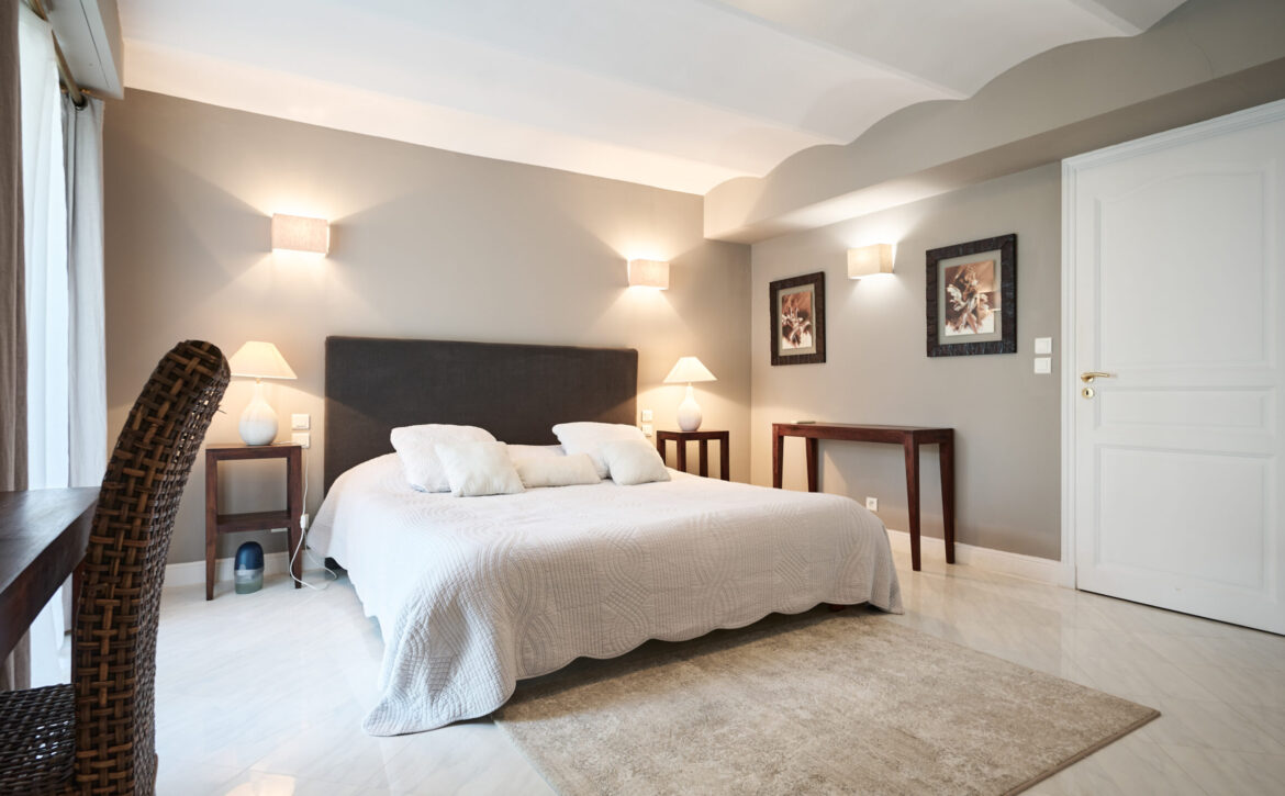 Belle Époque villa Cap d’Antibes sea view For Rent