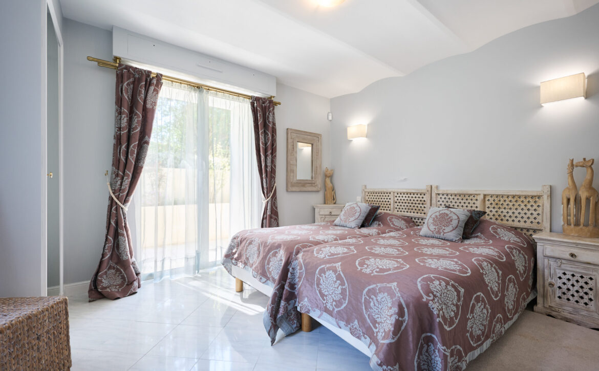 Belle Époque villa Cap d’Antibes sea view For Rent