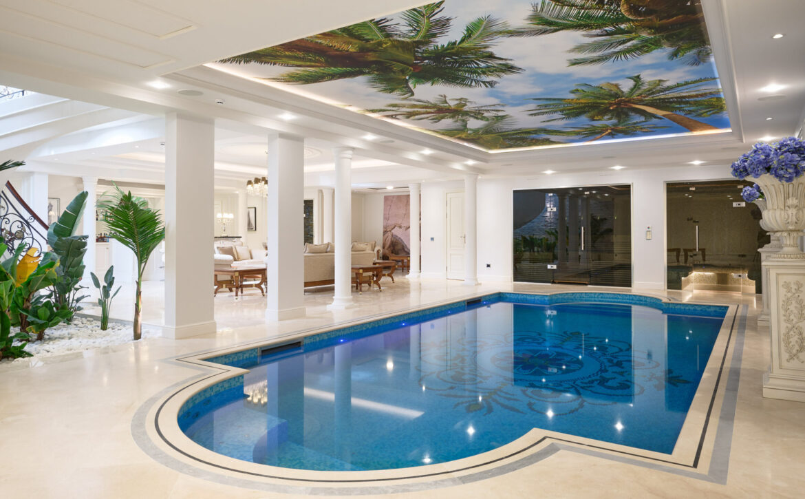 Belle Époque villa with tennis court in Cannes For Rent