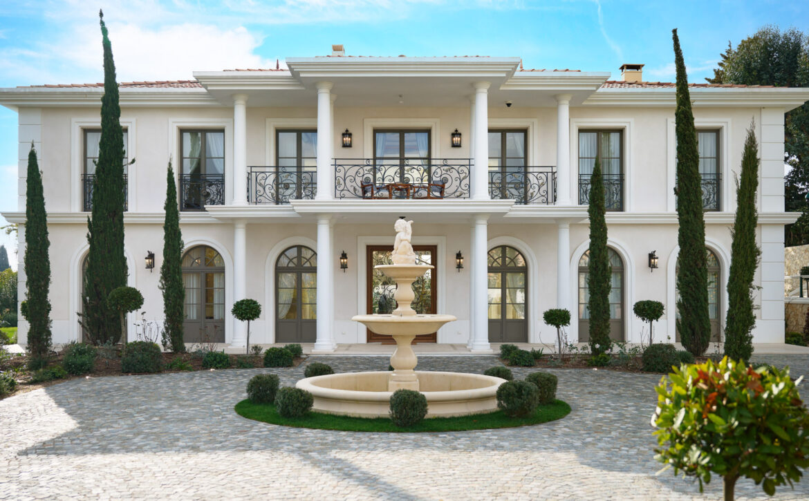 Belle Époque villa with tennis court in Cannes For Rent