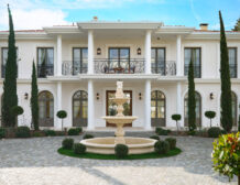 Belle Époque villa with tennis court in Cannes For Rent