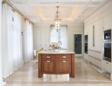 Belle Époque villa with tennis court in Cannes For Rent