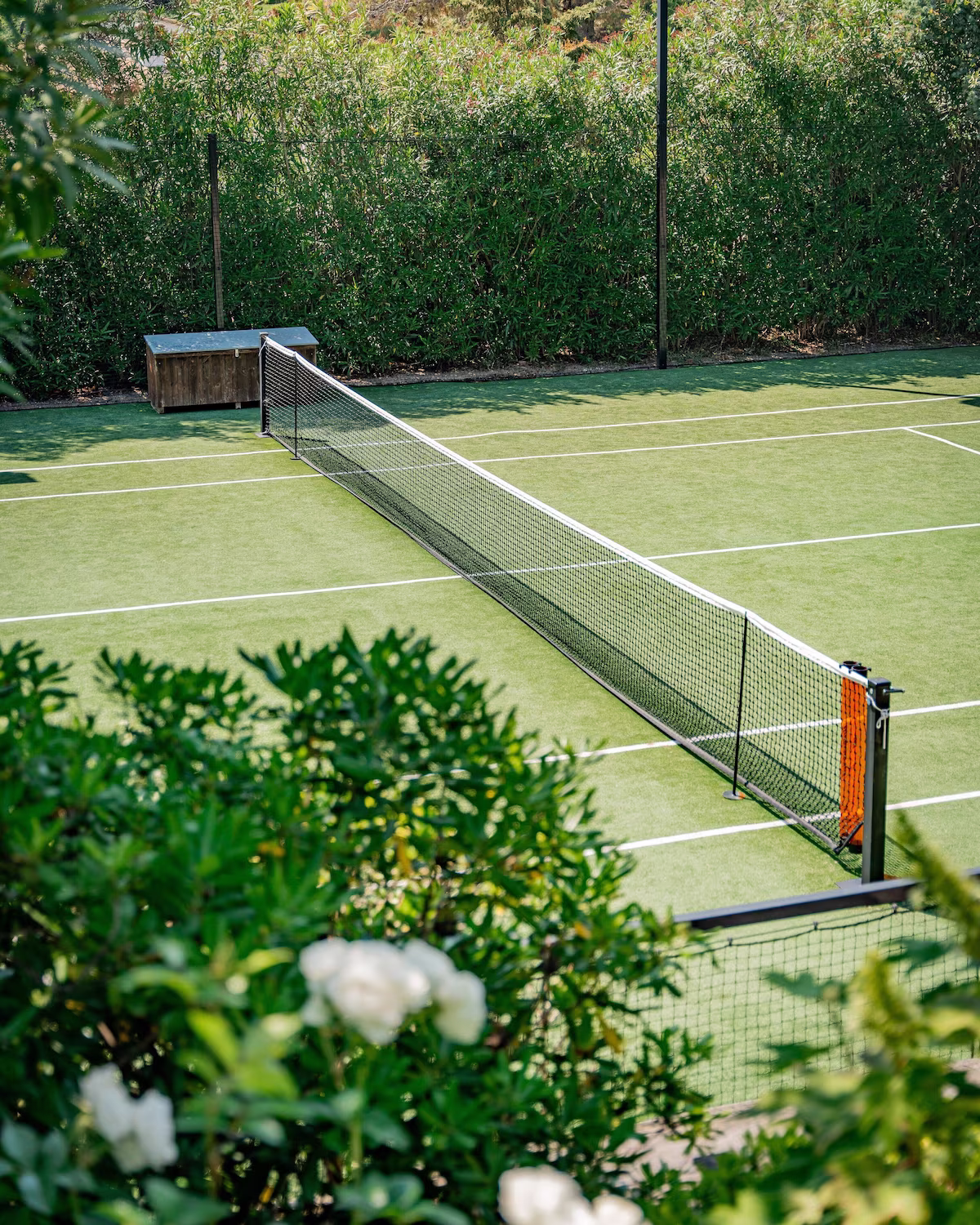 Saint-Tropez villa with tennis court and sea view for rent