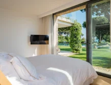 Saint-Tropez villa with tennis court and sea view for rent