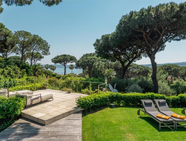 Saint-Tropez villa with tennis court and sea view for rent