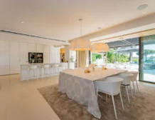 Saint-Tropez villa with tennis court and sea view for rent