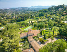 Luxury villa for sale in Mougins with sea views For Rent
