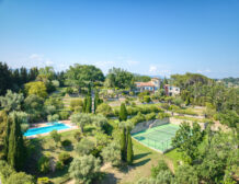 Luxury villa for sale in Mougins with sea views For Rent