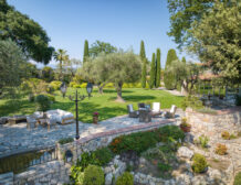 Luxury villa for sale in Mougins with sea views For Rent