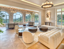 Luxury villa for sale in Mougins with sea views For Rent