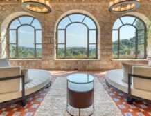Luxury villa for sale in Mougins with sea views For Rent