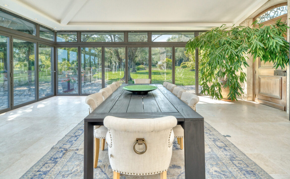 Luxury villa for sale in Mougins with sea views For Rent