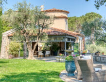 Luxury villa for sale in Mougins with sea views For Rent
