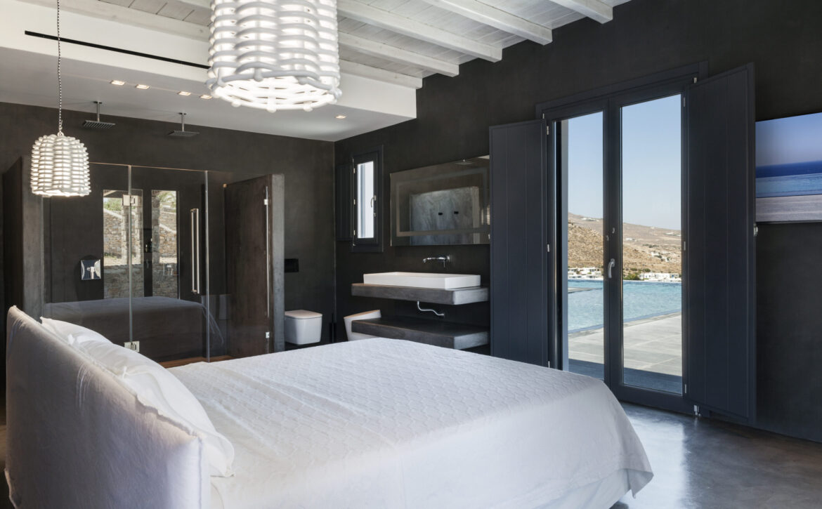 Mykonos luxury villa with tennis court and sea view