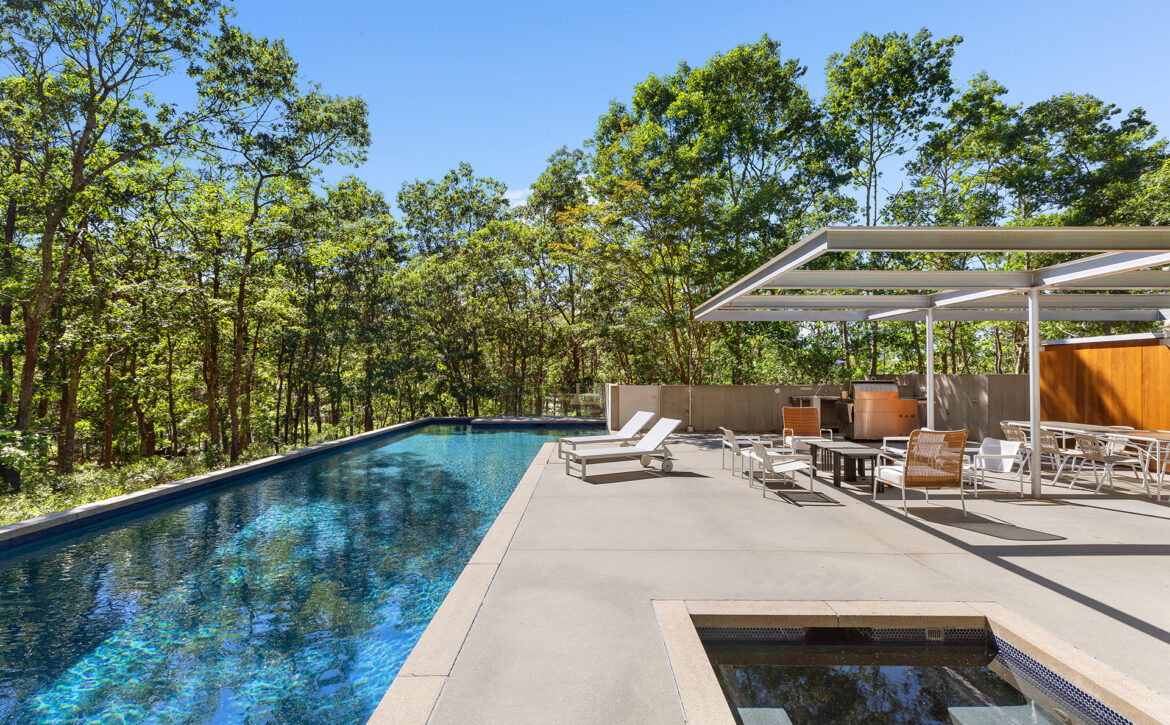 modern tennis estate in Water Mill