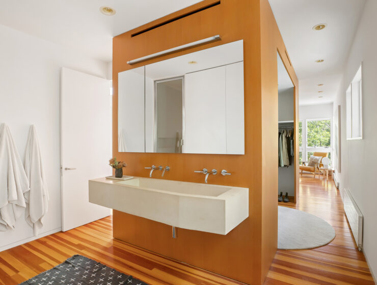 modern tennis estate in Water Mill