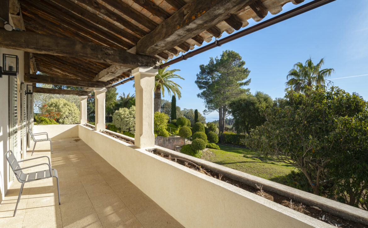 Luxury sea view villa with tennis court French Riviera for rent