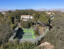 Luxury sea view villa with tennis court French Riviera for rent