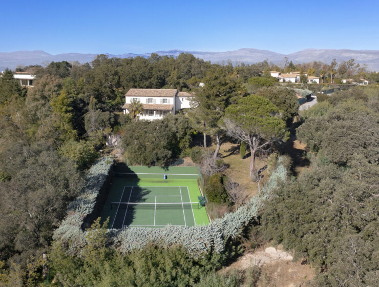 Luxury sea view villa with tennis court French Riviera for rent
