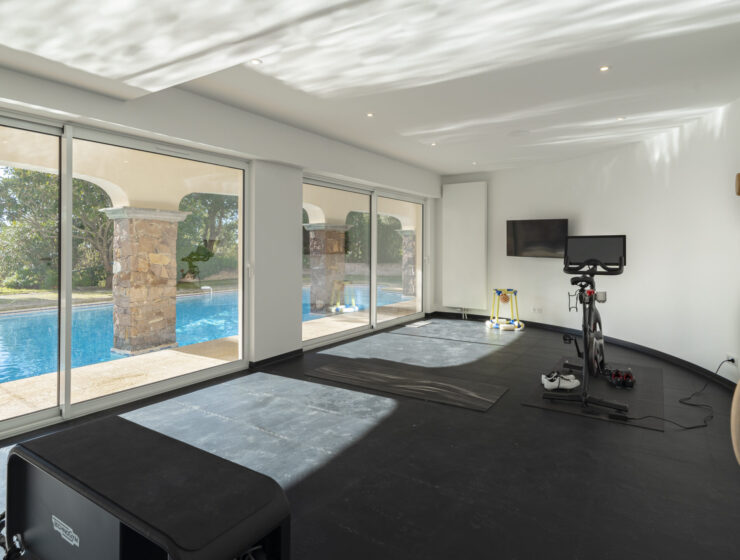 Luxury sea view villa with tennis court French Riviera for rent