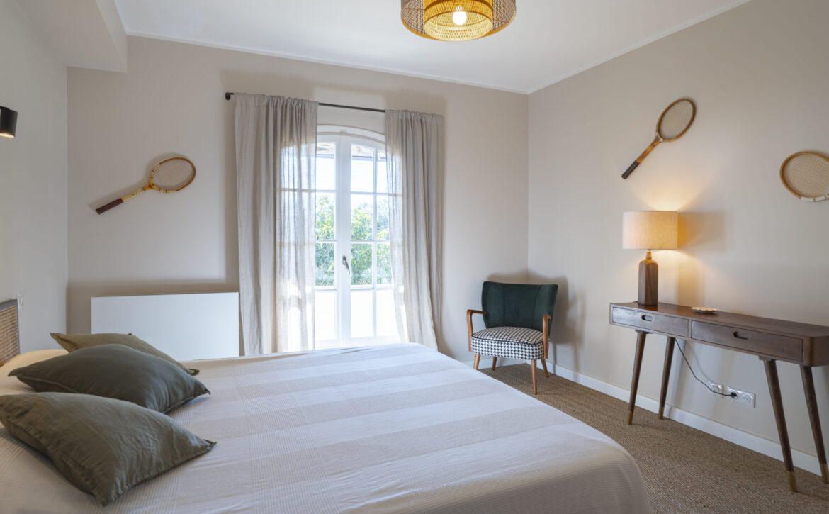 Luxury sea view villa with tennis court French Riviera for rent