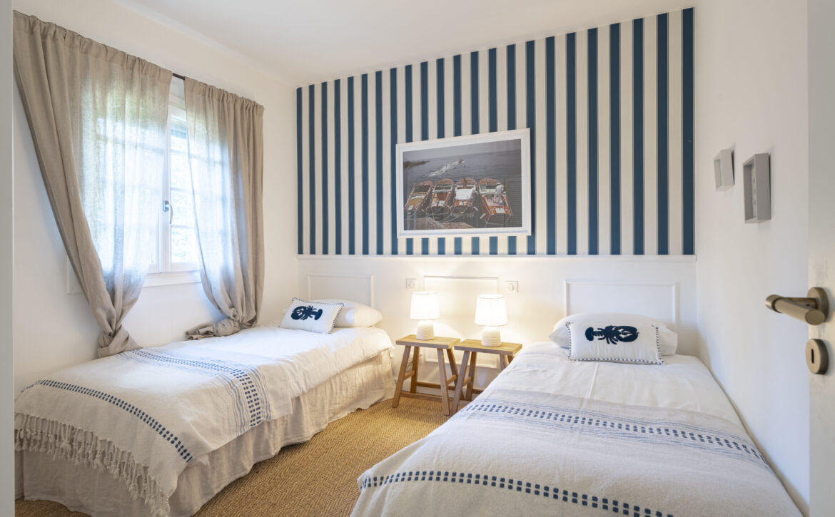 Luxury sea view villa with tennis court French Riviera for rent