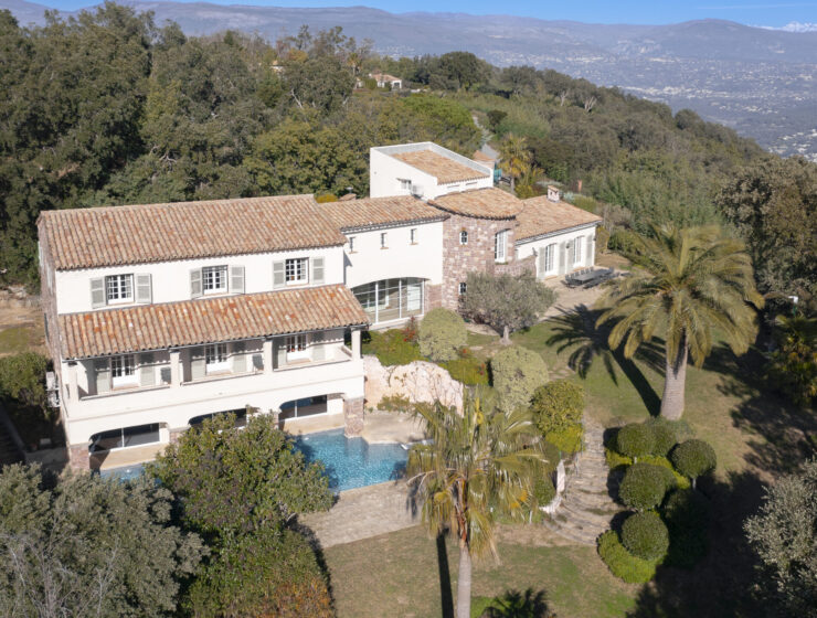 Luxury sea view villa with tennis court French Riviera for rent