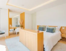 Saint-Tropez villa with tennis court and sea view for rent