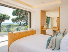 Saint-Tropez villa with tennis court and sea view for rent