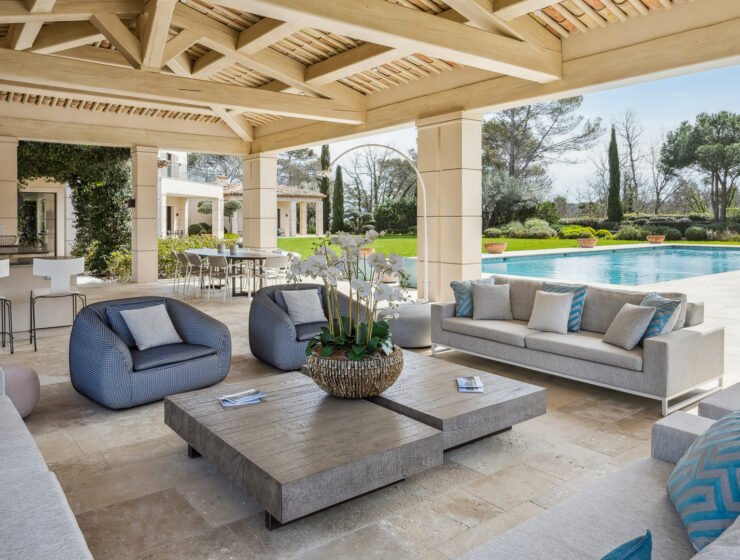 Luxury tennis villa for rent in Terre Blanche Provence
