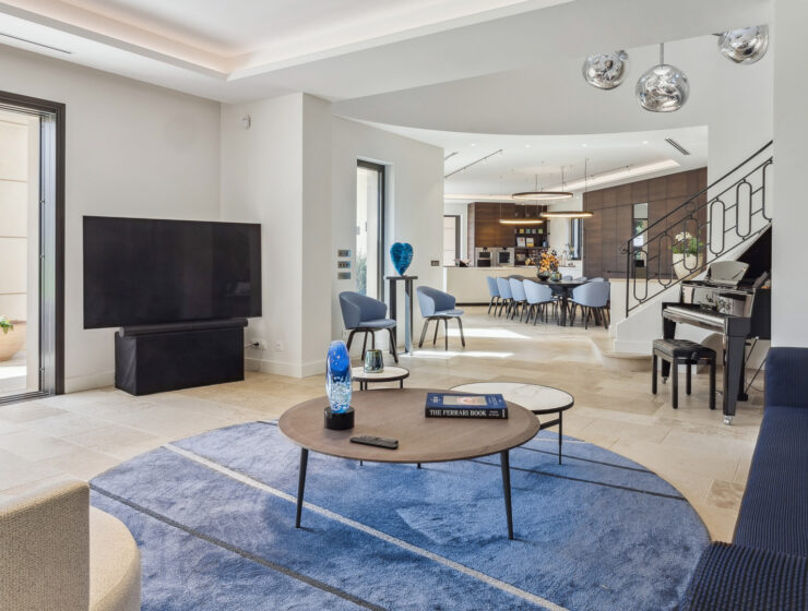 Luxury tennis villa for rent in Terre Blanche Provence