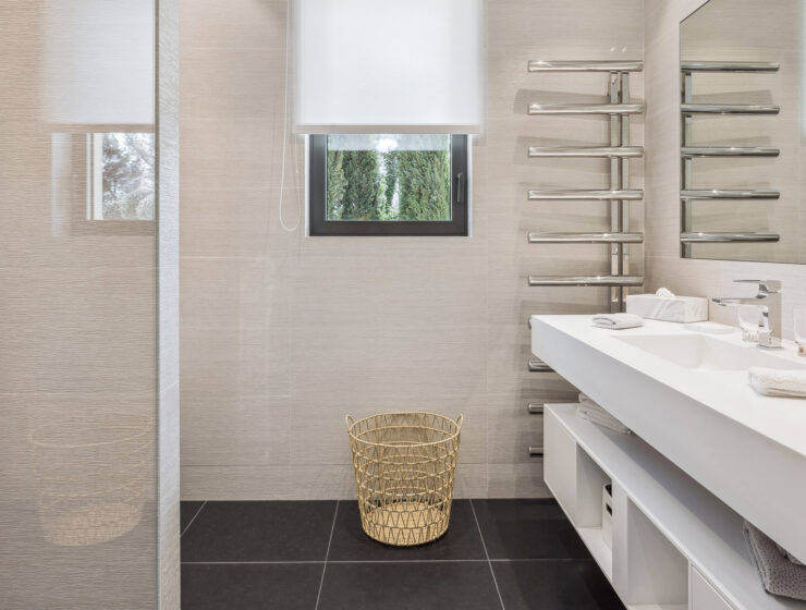 Luxury tennis villa for rent in Terre Blanche Provence