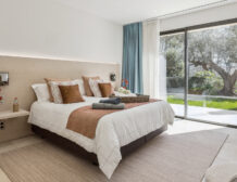 Luxury tennis villa for rent in Terre Blanche Provence