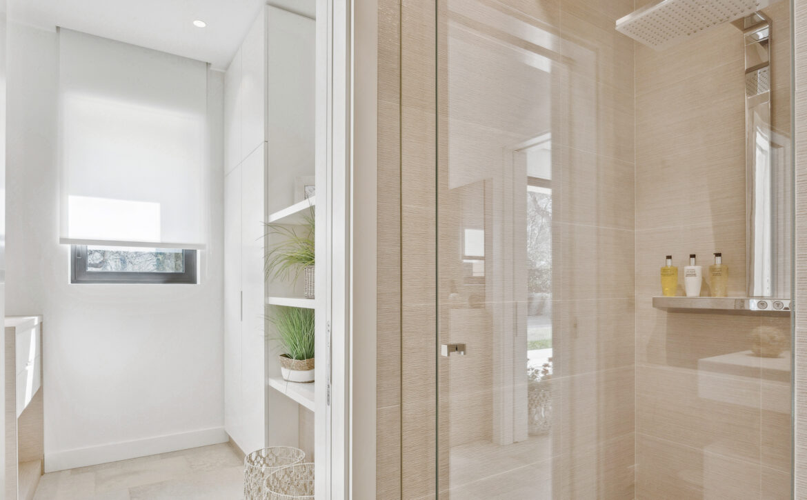 Luxury tennis villa for rent in Terre Blanche Provence