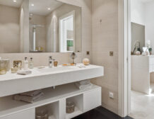 Luxury tennis villa for rent in Terre Blanche Provence