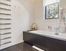 Luxury tennis villa for rent in Terre Blanche Provence