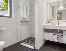 Luxury tennis villa for rent in Terre Blanche Provence