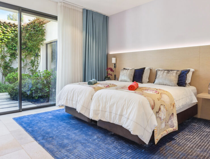 Luxury tennis villa for rent in Terre Blanche Provence