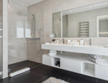 Luxury tennis villa for rent in Terre Blanche Provence