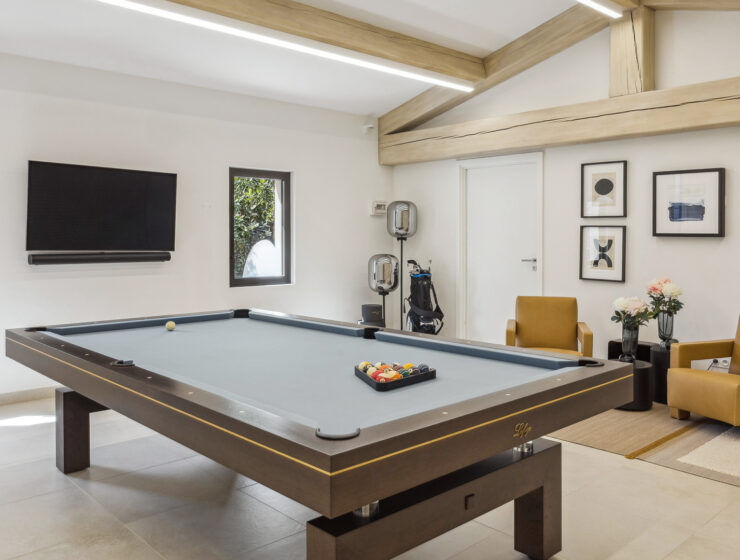 Luxury tennis villa for rent in Terre Blanche Provence