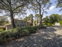 Mougins luxury villa with private tennis court