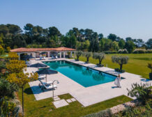Saint Paul de Vence estate with tennis court