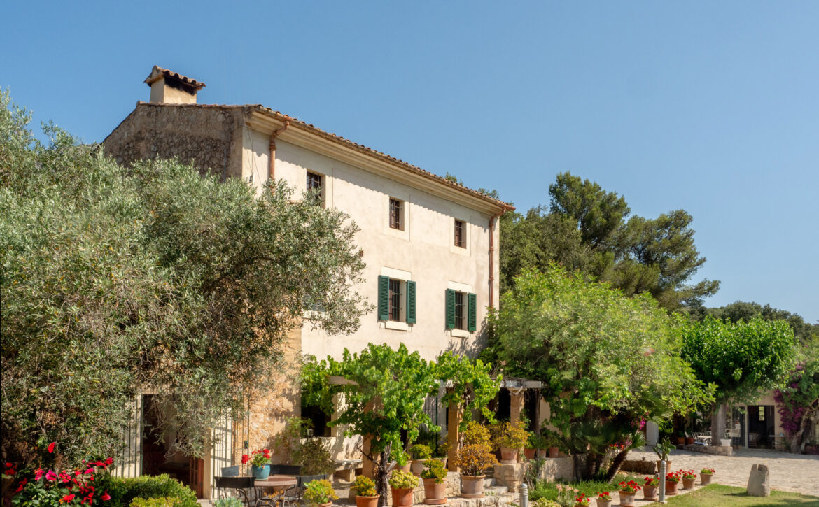 Luxury finca with tennis court in Pollensa